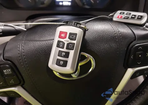 2020 Toyota Sienna Xle Premium z USA, uszkodzony, nr VIN 5TDYZ3DCXLS040067